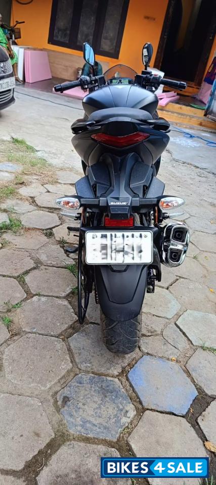 Metallic Matte Black Suzuki Gixxer SF 250 BS6