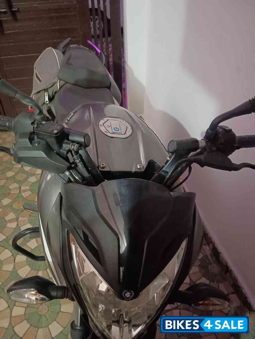 Grey Bajaj Pulsar NS 125 Grey Bajaj Pulsar NS 125