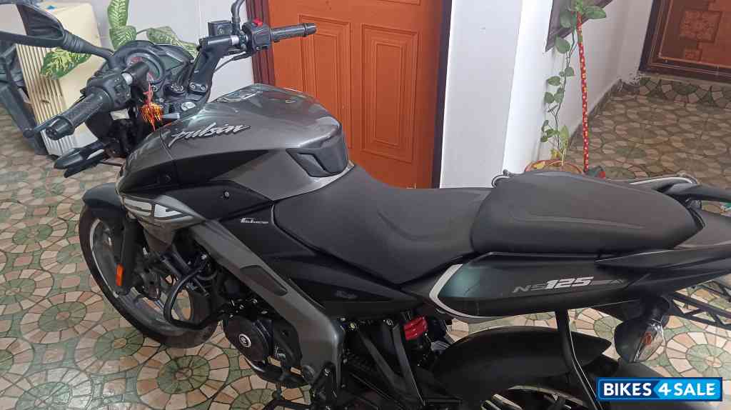 Grey Bajaj Pulsar NS 125 Grey Bajaj Pulsar NS 125
