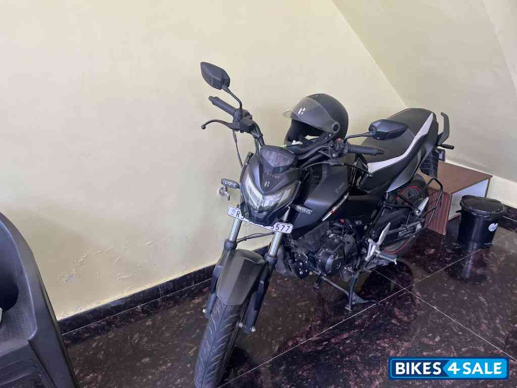 Matt Grey Hero Xtreme 160R