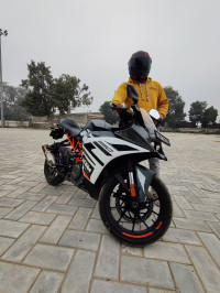 KTM RC 390 2022