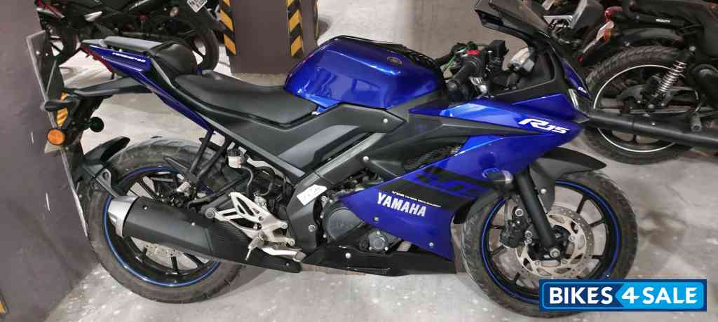 Racing Blue Yamaha YZF R15 V3