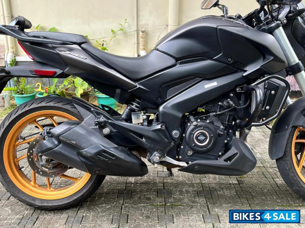 Black Bajaj 2021 Dominar 400