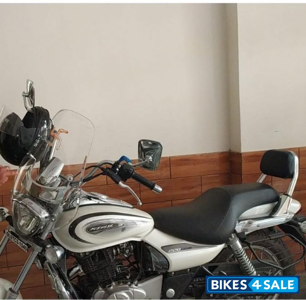 Bajaj Avenger Cruise 220 BS6