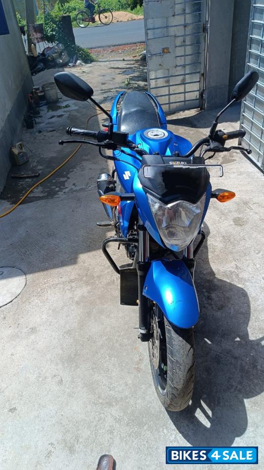 Blue Suzuki Gixxer 150