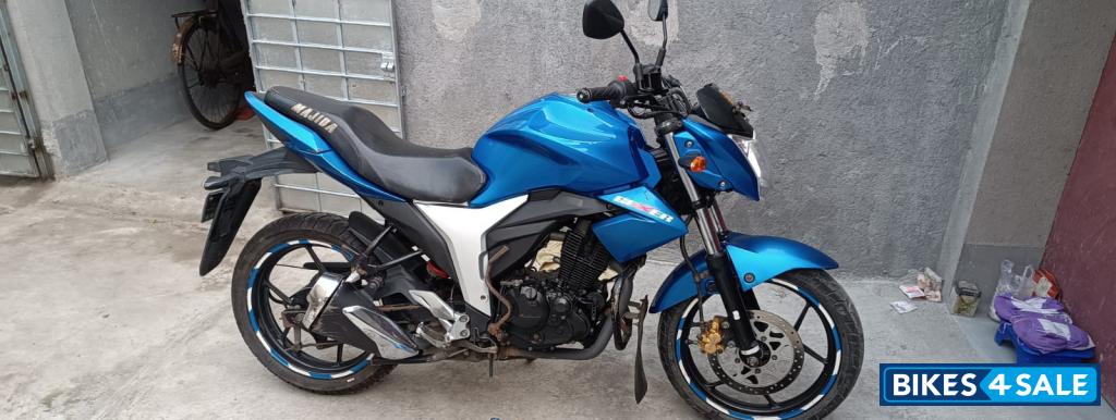 Blue Suzuki Gixxer 150