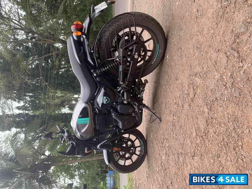 Dapper Grey Royal Enfield Hunter 350 Metro