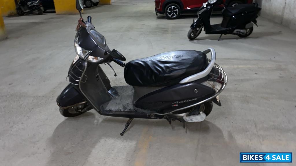 Grey Honda Activa