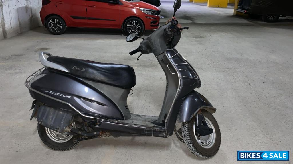 Grey Honda Activa