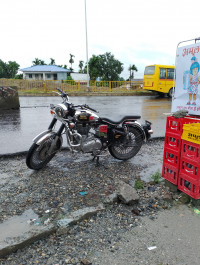 Royal Enfield Classic 500