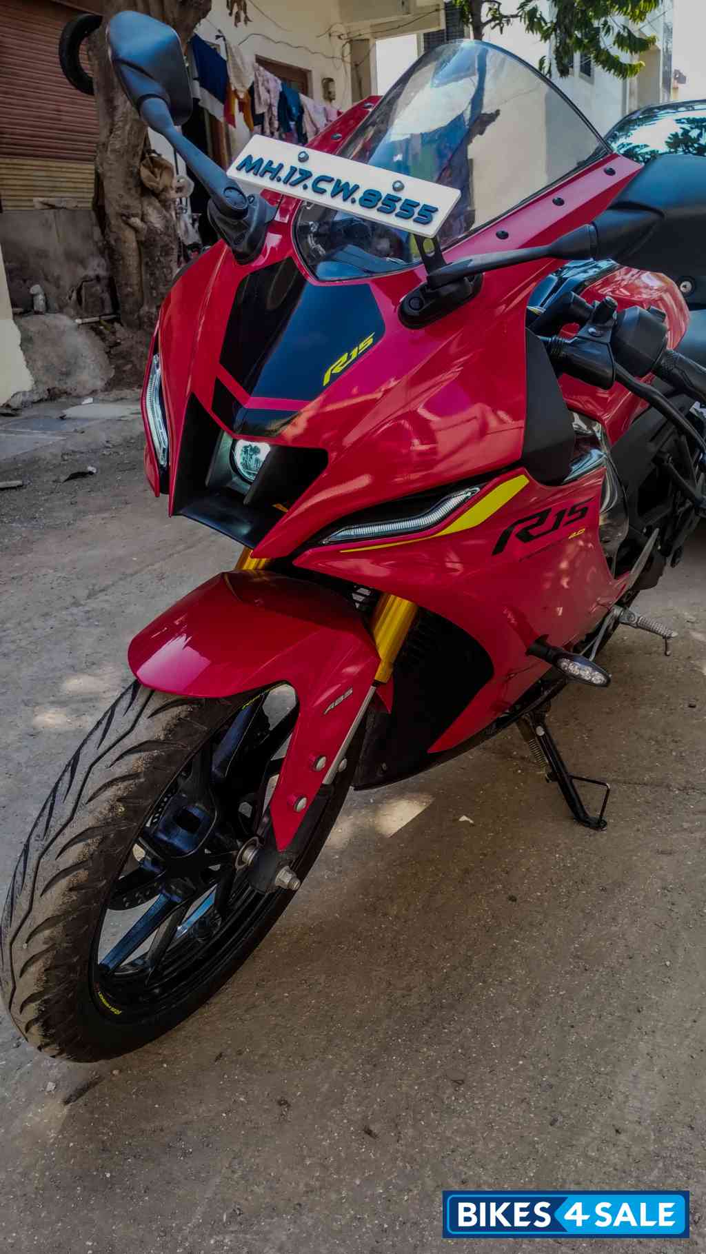 Metallic Red Yamaha R15 V4
