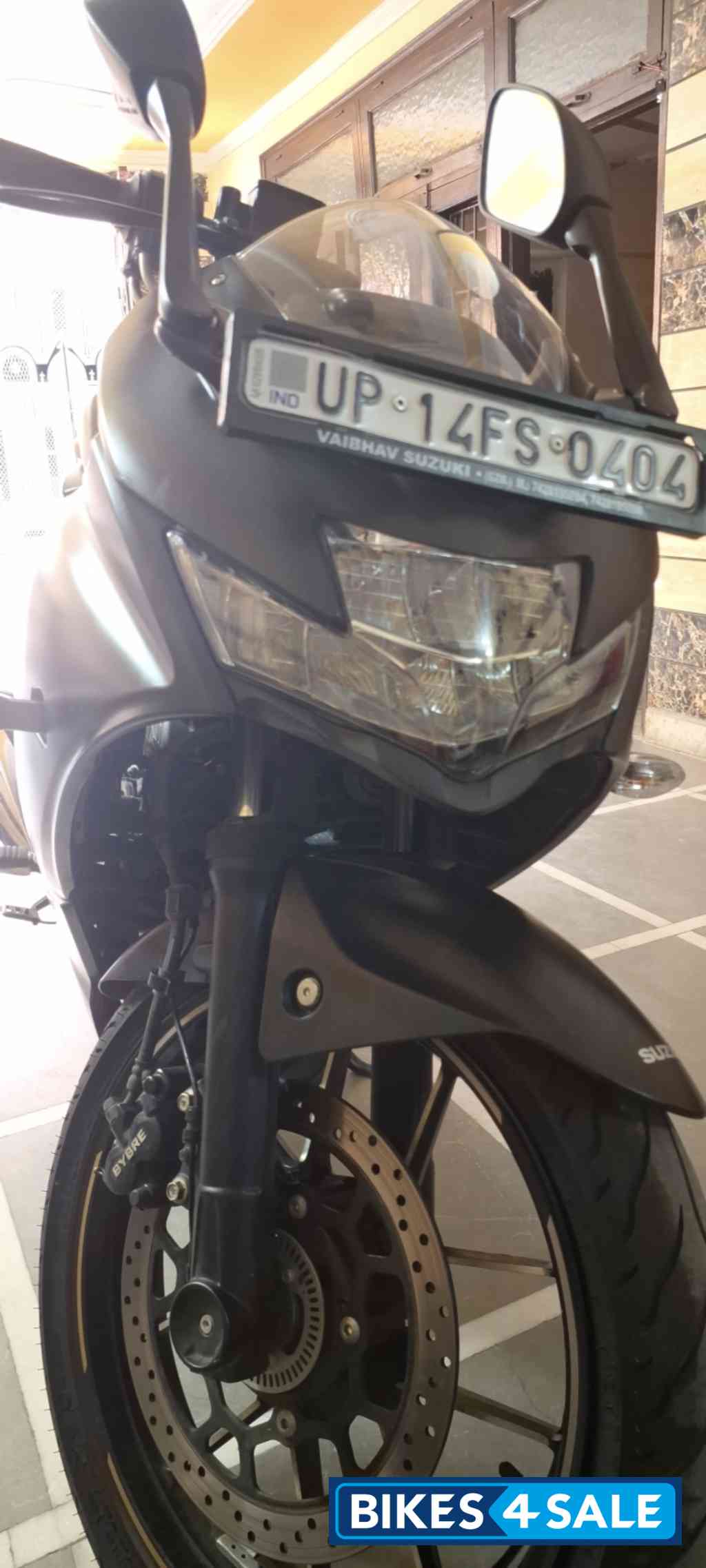 Mettalic Black Suzuki Gixxer SF 250 BS6