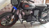 Royal Enfield Classic Stealth Black
