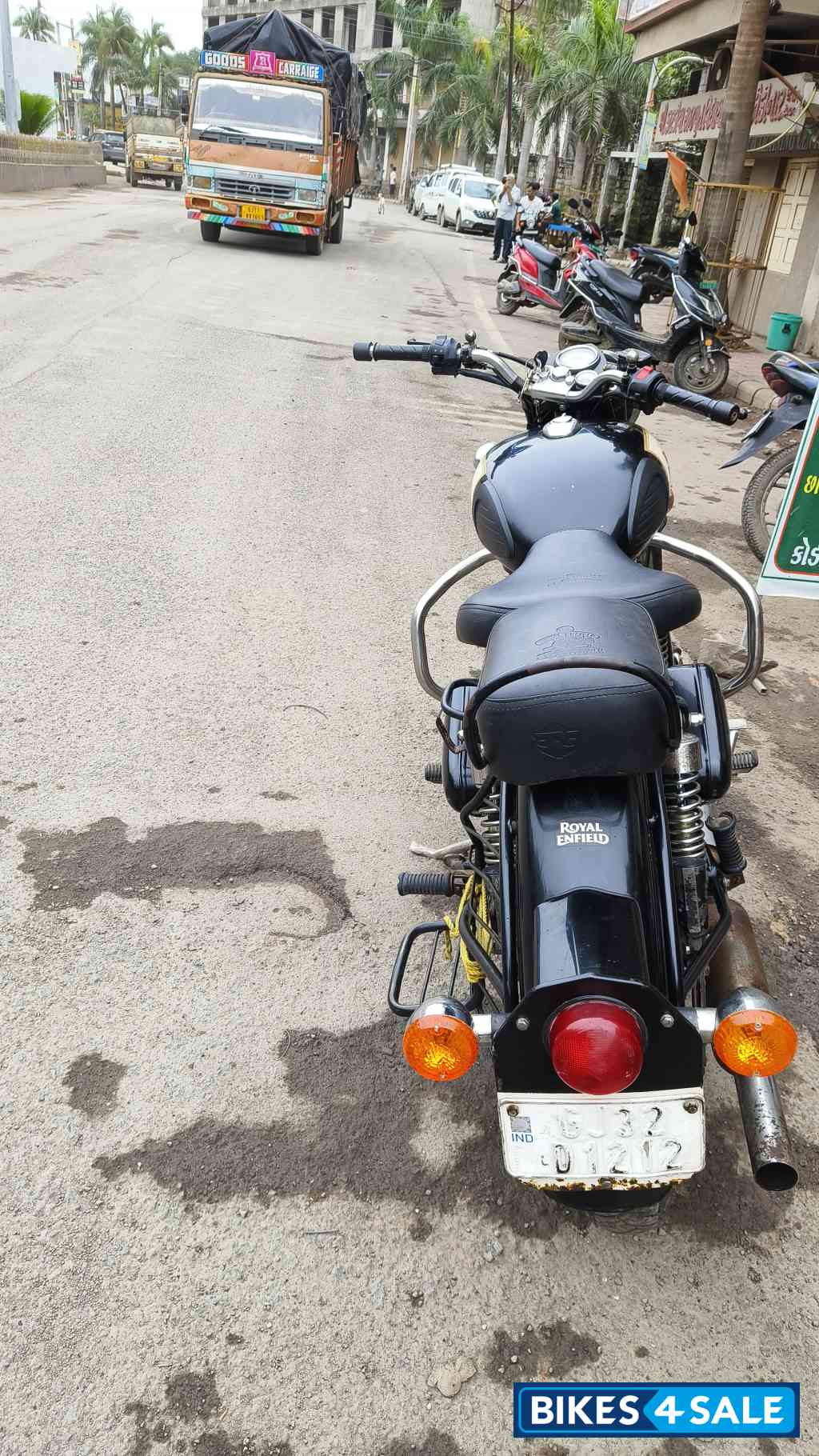 Royal Enfield Classic 350 Royal Enfield Classic 350