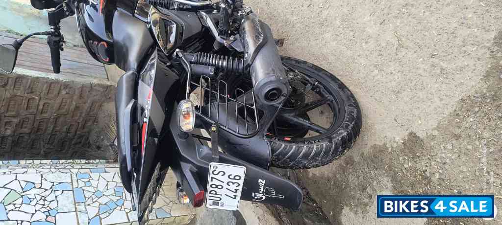 Ebony Black Solar Re Bajaj Pulsar 125 Split Seat