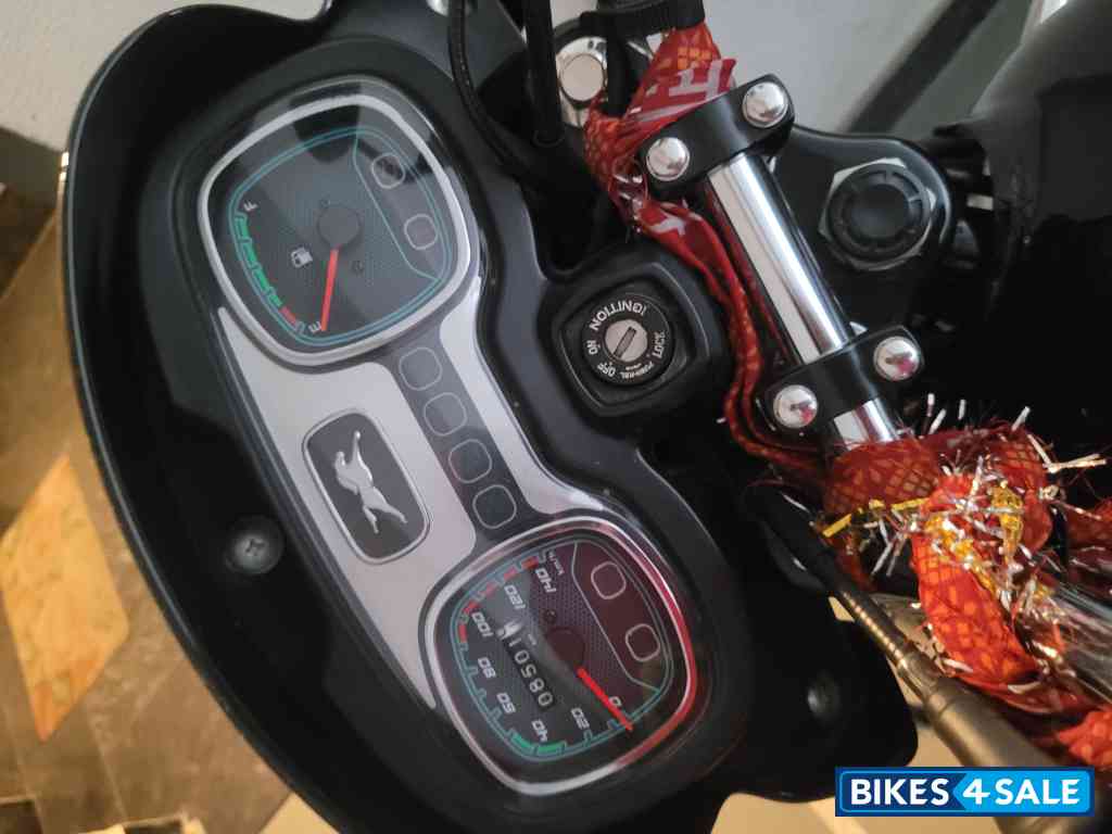 Black TVS Radeon BS6