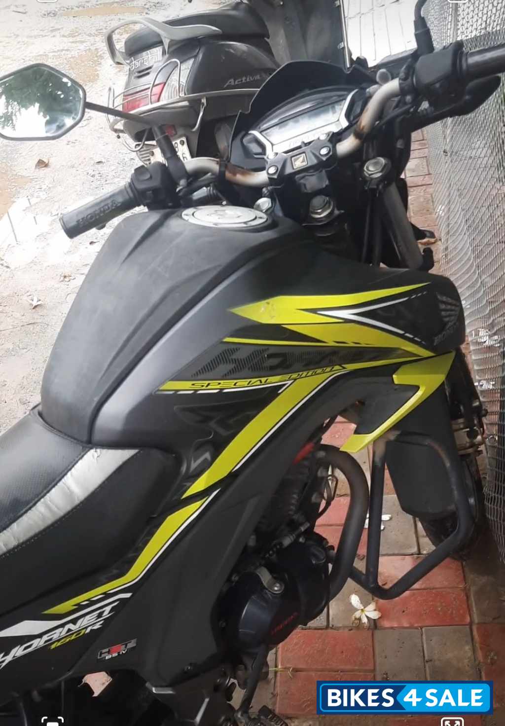 Green Honda CB Hornet 160R ABS