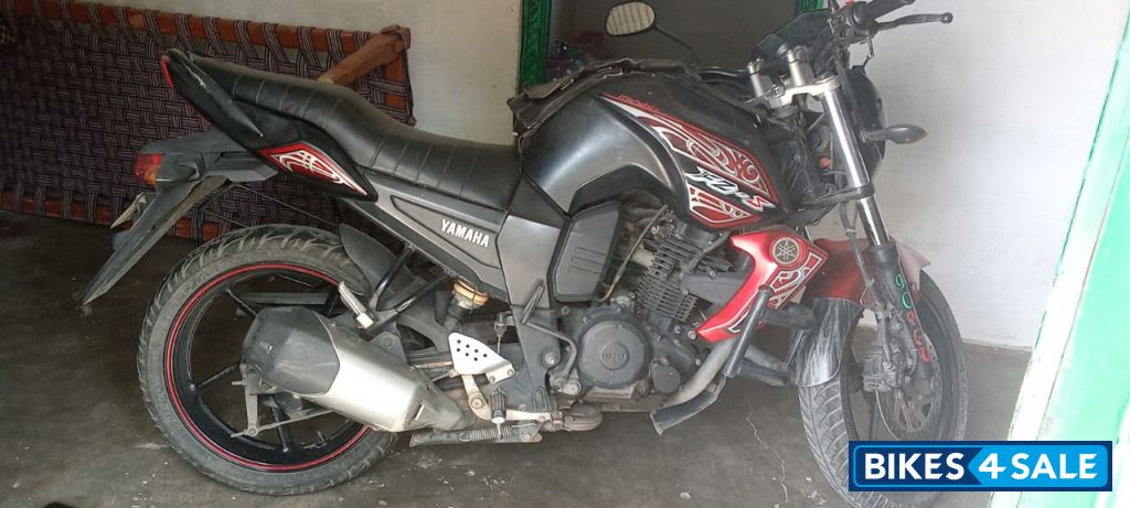 Red And Black Yamaha FZ-S