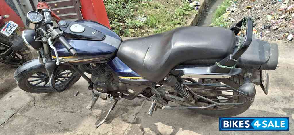 Bajaj Avenger Street 150