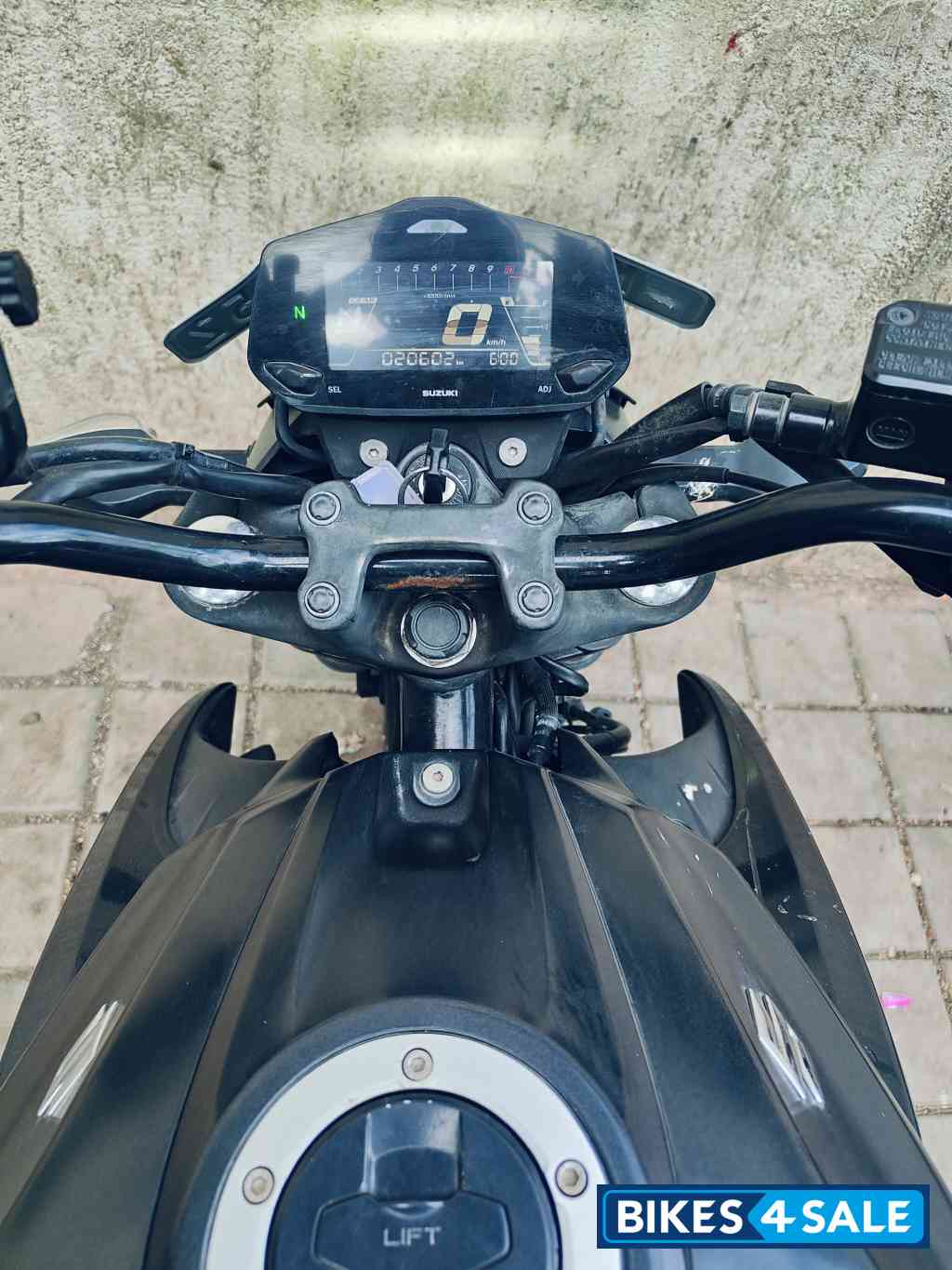Mat Black Suzuki Gixxer 250