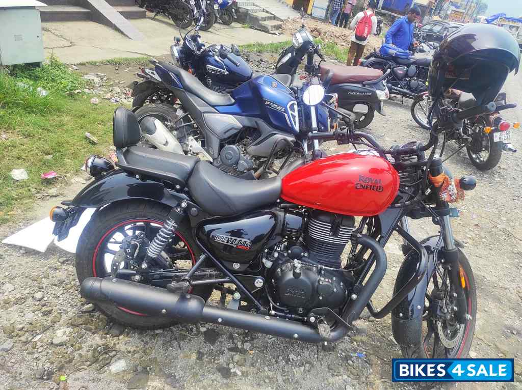Royal Enfield Meteor 350 Fireball