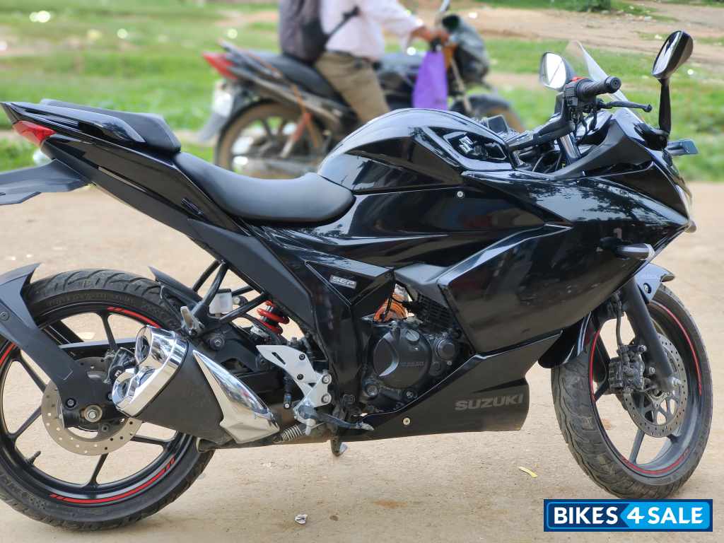 Suzuki Gixxer SF