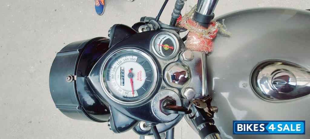 Gunmetal Grey Royal Enfield Classic Gunmetal Grey