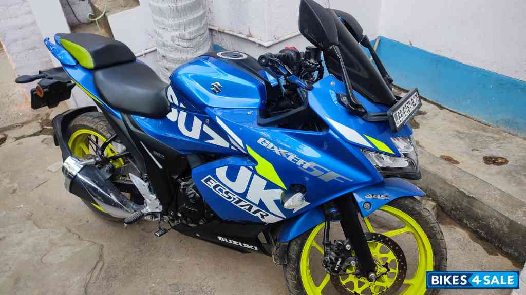 Blue Suzuki Gixxer SF Moto GP