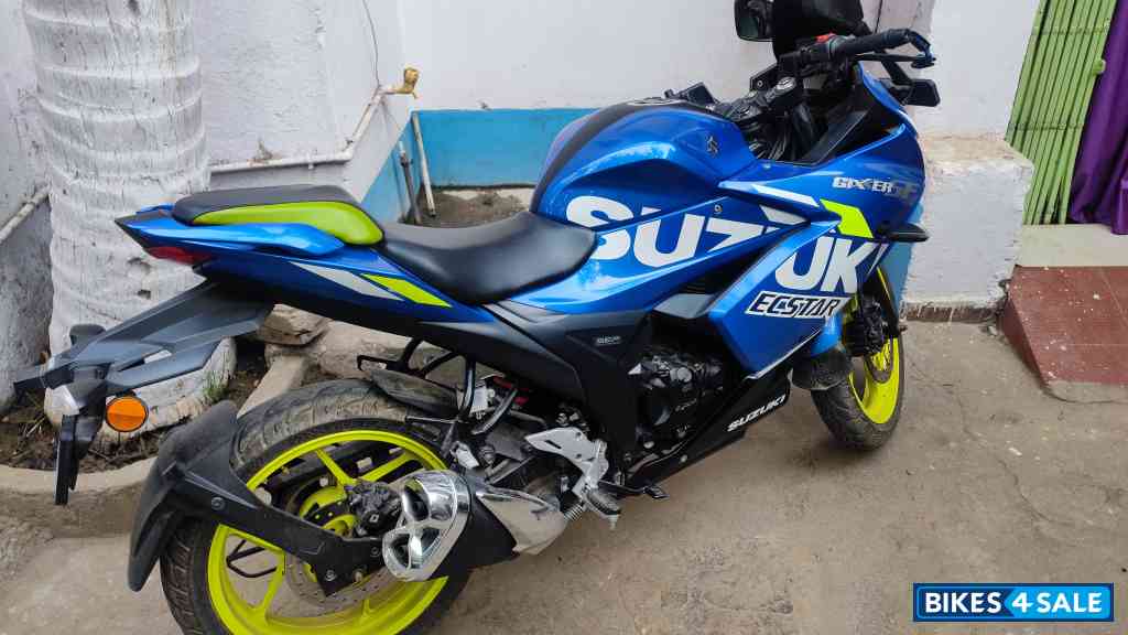 Blue Suzuki Gixxer SF Moto GP