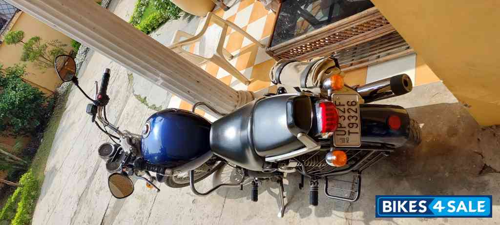Blue Royal Enfield Thunderbird 350