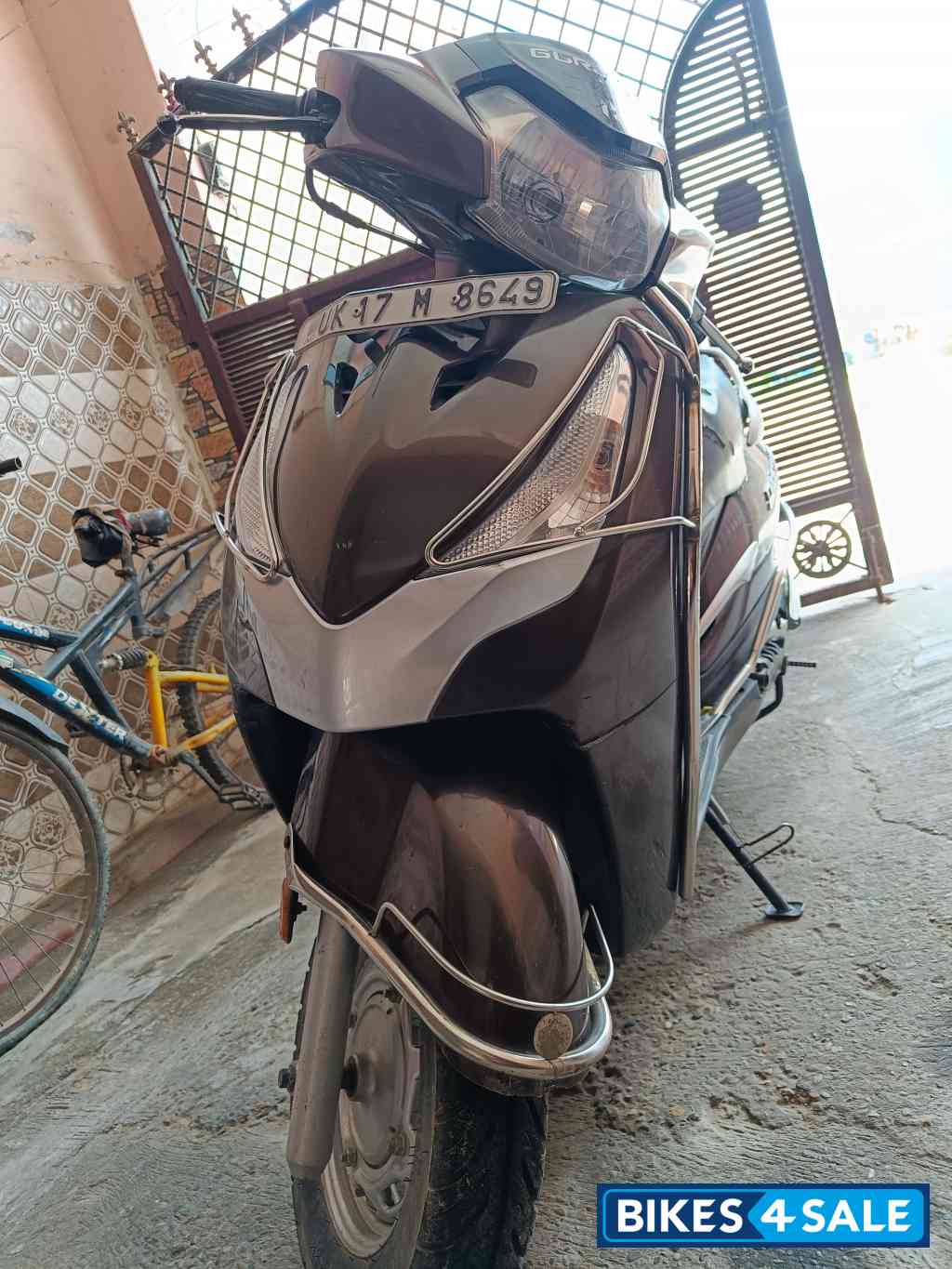 Chestnut Bronze Hero Destini 125