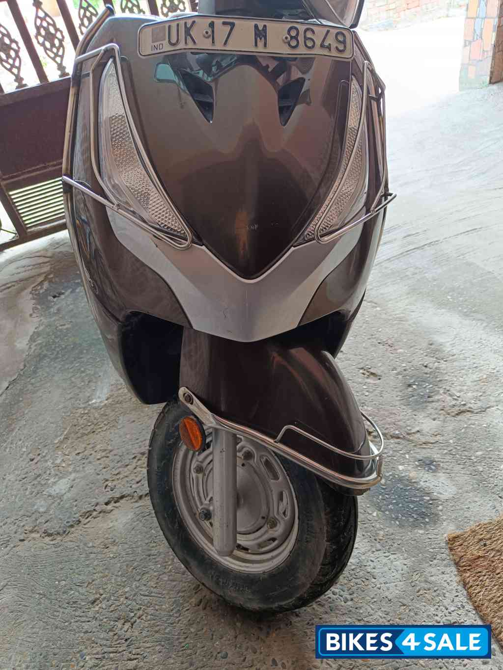 Chestnut Bronze Hero Destini 125