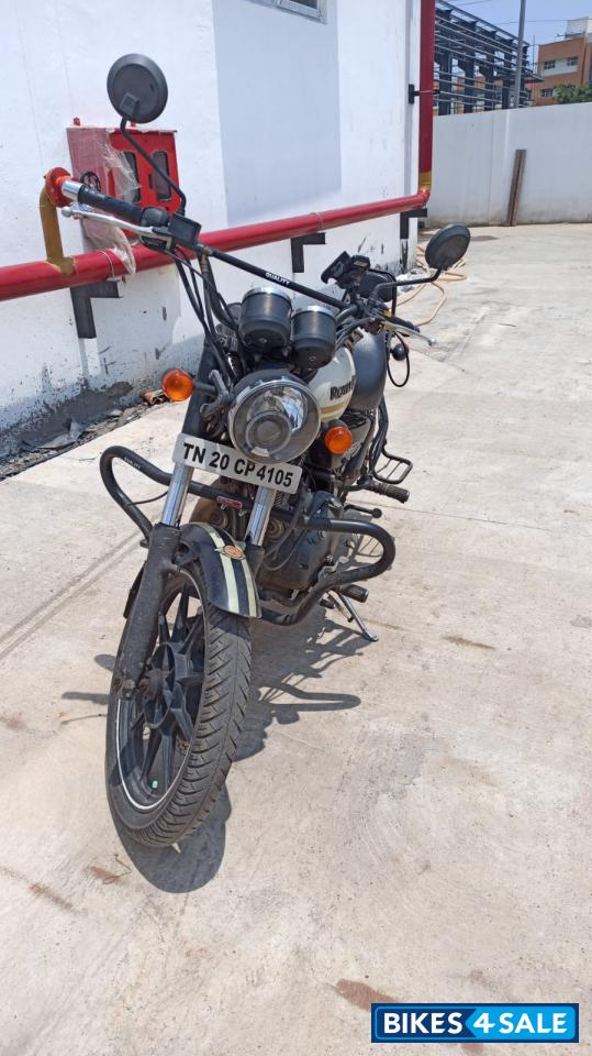 White Royal Enfield Thunderbird X 350