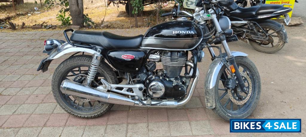 Honda CB350 DLX Pro
