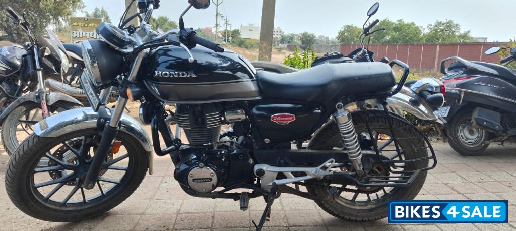 Honda CB350 DLX Pro