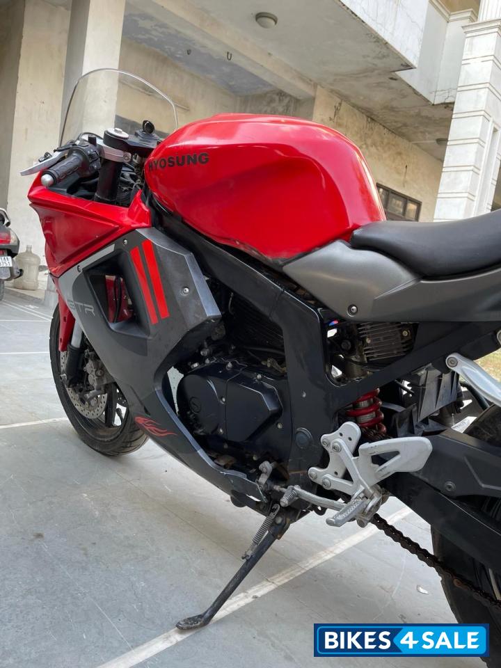 Red And Black Hyosung GT250R