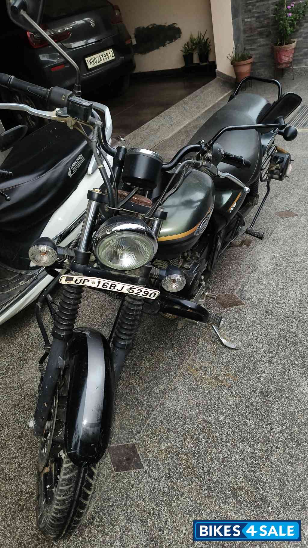 Bajaj Avenger Street 220