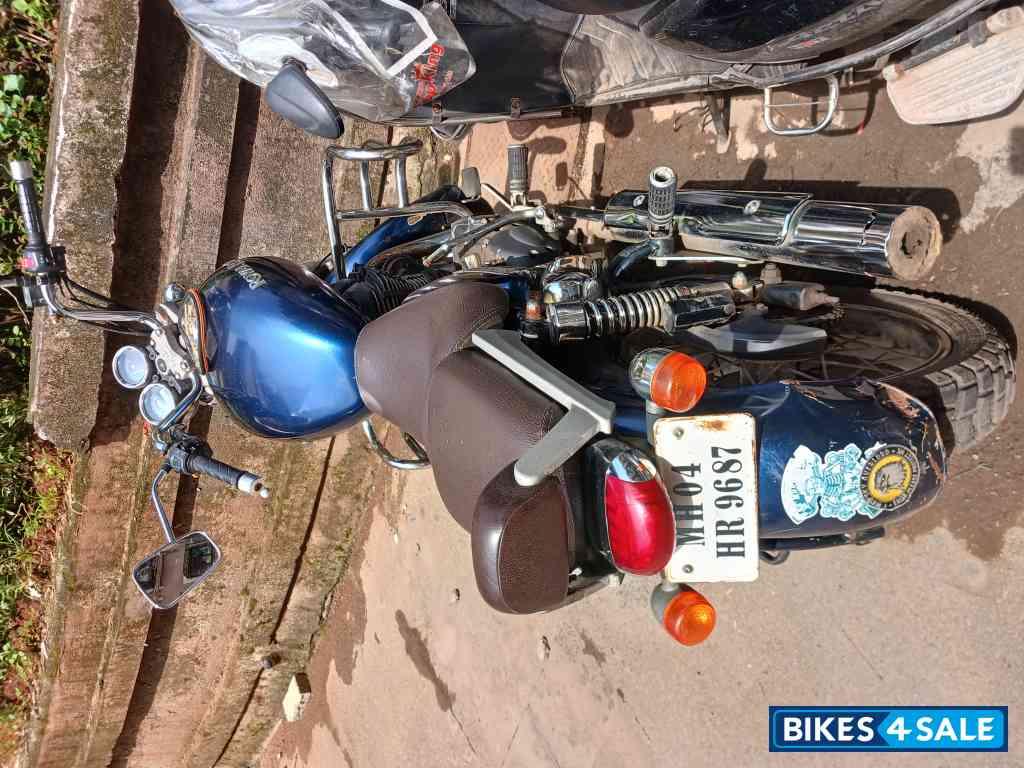 Blue Royal Enfield Thunderbird 350