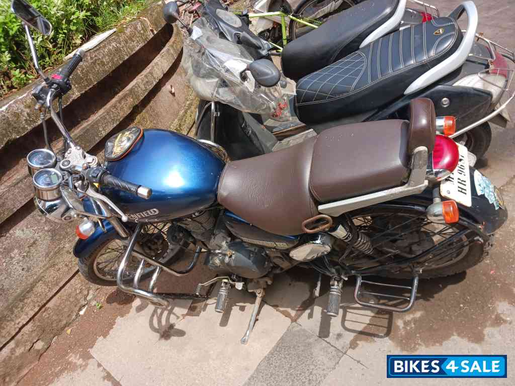 Blue Royal Enfield Thunderbird 350