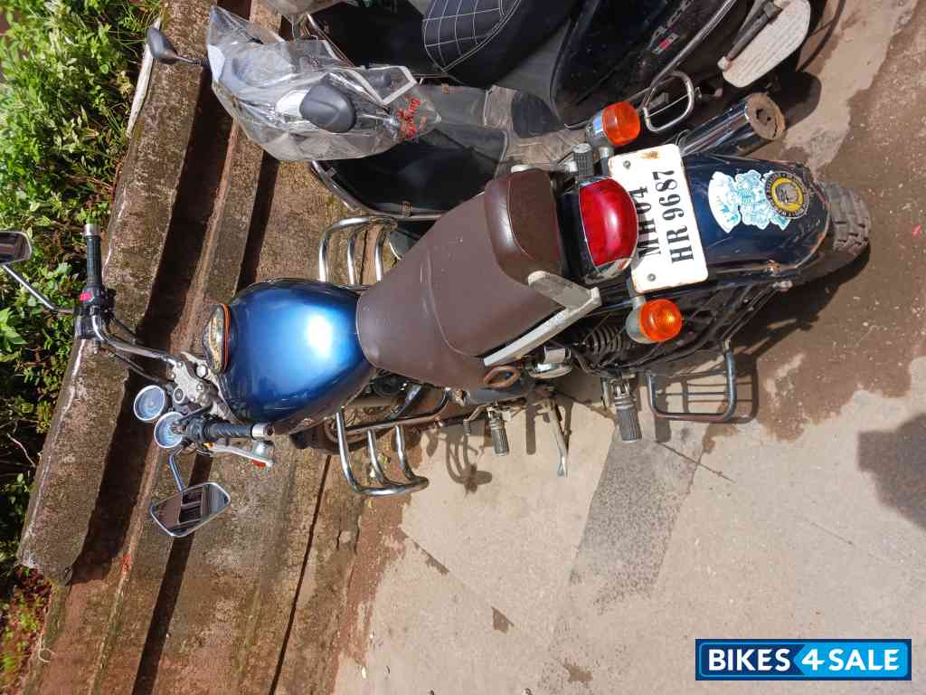 Blue Royal Enfield Thunderbird 350