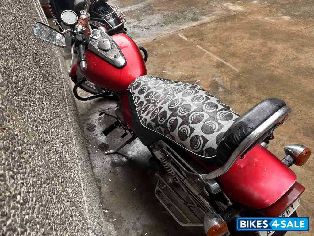 Bajaj Avenger 220 DTS-i