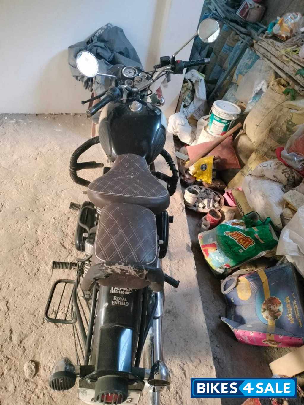 Black Royal Enfield Classic 350