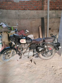 Black Royal Enfield Classic 350