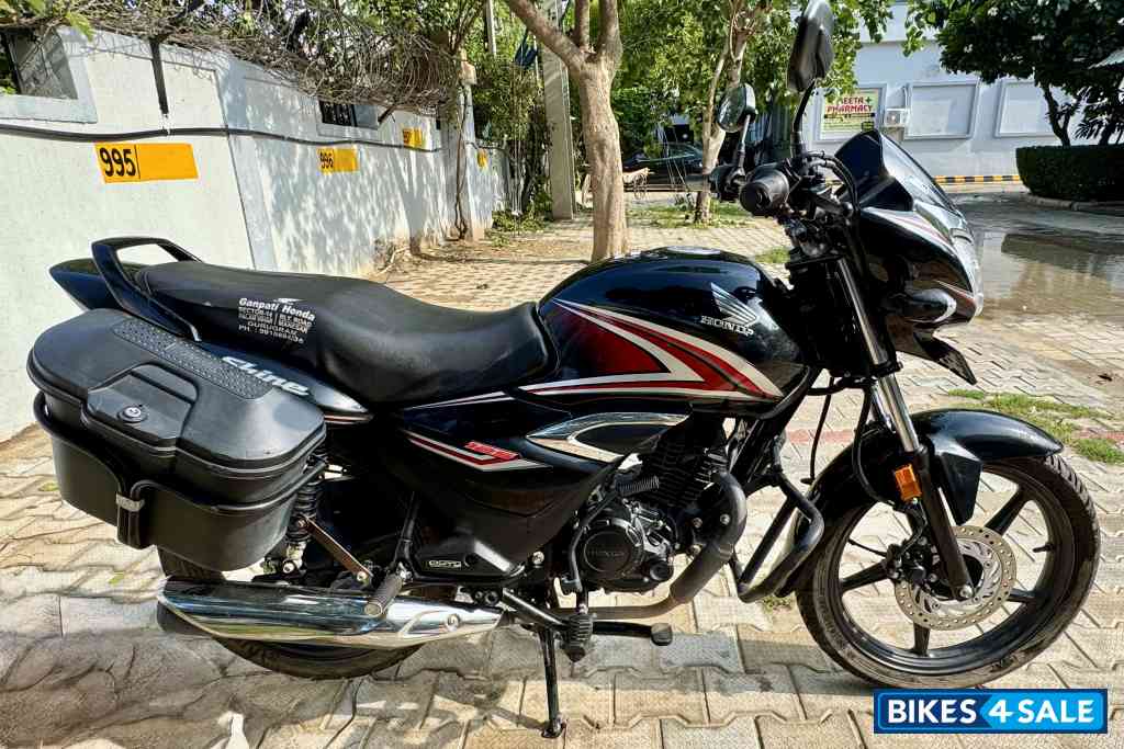 Black Honda Shine 125 Disc