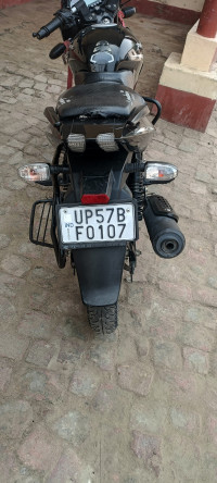 Black Bajaj Pulsar 125 Carbon Fibre Disc Split Seat