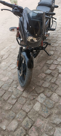 Black Bajaj Pulsar 125 Carbon Fibre Disc Split Seat