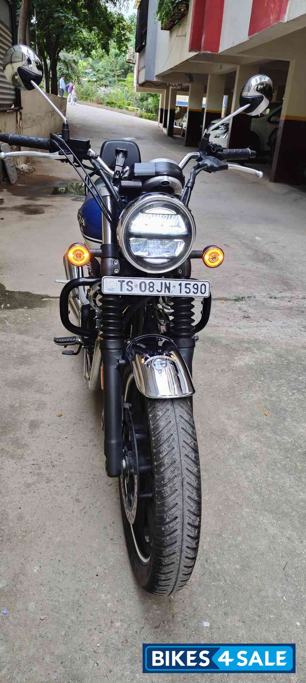 Honda CB350 DLX Pro