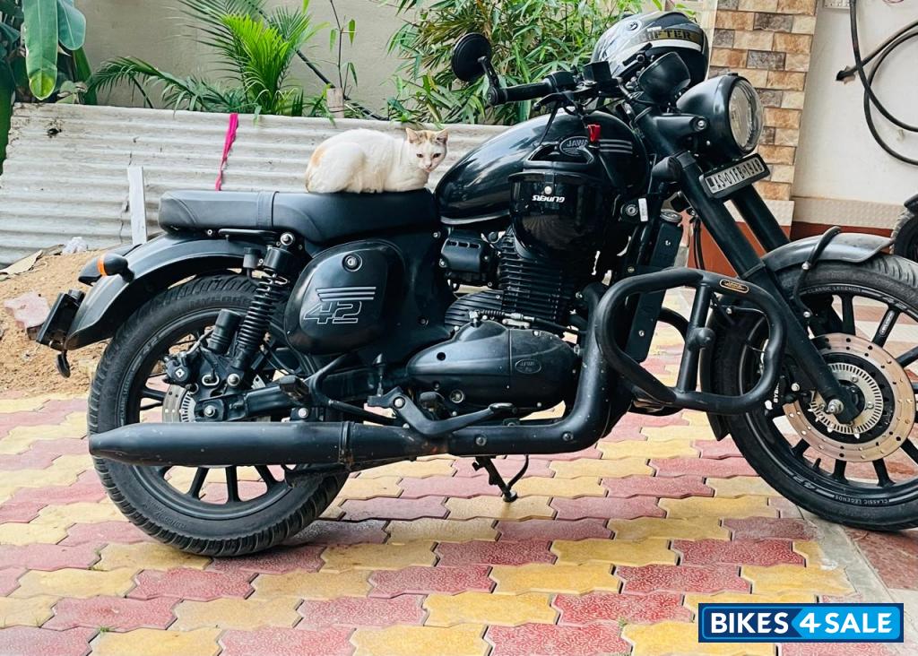 Mat Black Jawa 42 Dual Channel ABS AllStar Black