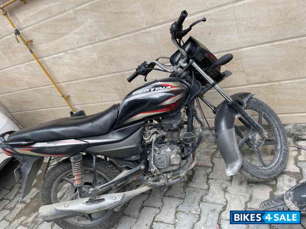 Black Red Bajaj Platina 100 ES