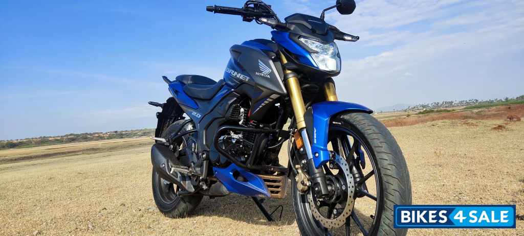 Blue Honda Hornet 2.0